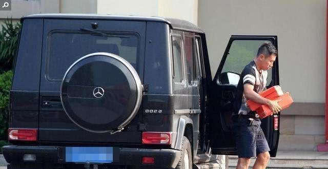 输球不输车:国足大佬座驾曝光,独爱保时捷,价值都上百万