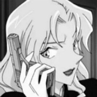 美女换衣服时发现拉链拉不下去,叫小伙帮忙,小