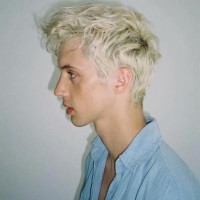 《一眉道人》:英叔不仅会抓僵尸,还会看风水,全