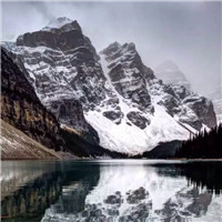 陈赫喝了一口水,紧接着一个动作,让唐艺昕喷了