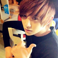 杨钰莹悲情歌曲之《落花》原版MV,画面里的她