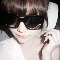 停车场里碰见这么一幕,大哥丢下女人转身就跑