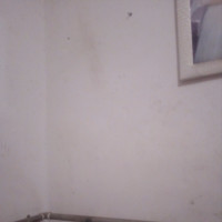 红景天泡水喝,刚喝几口就感觉脸发热,脑袋血管