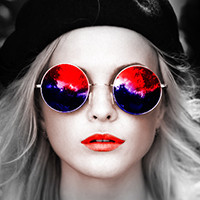 小糯米上学跪地大哭闹脾气