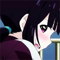 富家女林佳一嫌穷男友的床太硬,睡不着玩电脑