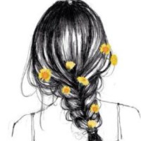 美女一身杏色上衣搭配黑色包臀裙 尽显女人优