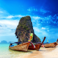 高手在民间,牛人利用废旧奶粉罐自制的滑滑梯