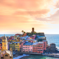 江西丰城市石滩镇田心村亿万富翁杨发根