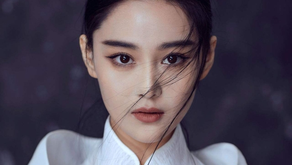 张馨予喝粥养生懒理被曝怀孕五个月 一句讨论