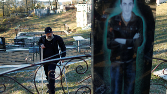 鹅眼:格鲁吉亚煤城 生活只能在冒险挖煤和失业间二选一