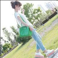 孟鹤堂台上砸挂张云雷引争议,双方粉丝互相指