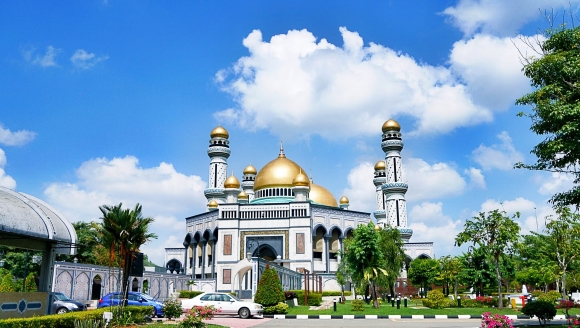 这个600年前中国人建立的东南亚小国富得流油，秒杀迪拜!