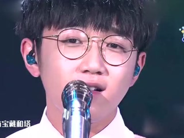 长路漫漫手牵手,一首《十指紧扣心相守》愿有