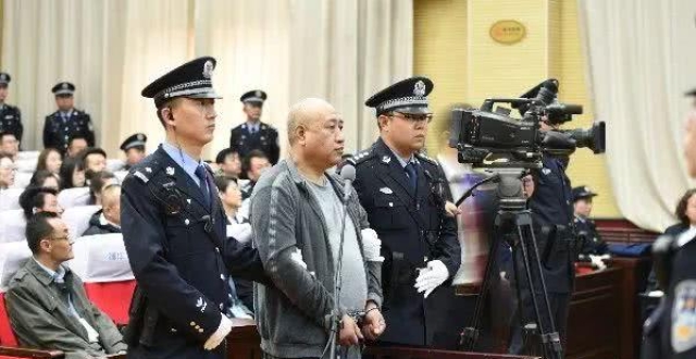 白银案凶手高承勇被执行死刑：狱中长到两百斤 闭口不谈犯罪原因_腾讯新闻