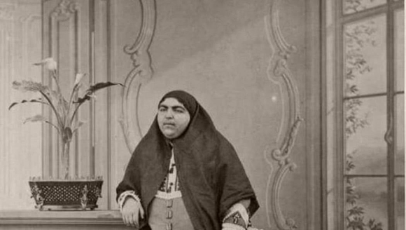 浓眉毛还有胡子?但她真的是位波斯公主，追求者众多