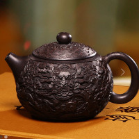 双水西村村长陈燕聚会上讲话