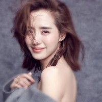 三爷死得悲壮,于八爷跪地为他送行,一位英雄离