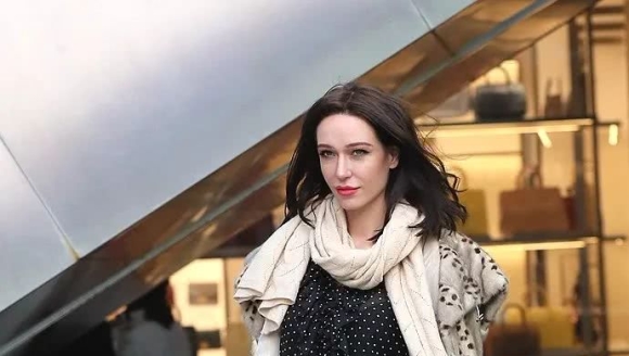 ���ģ���ʱ�еر���ݵĺ�ɫ˿�����ģ�ض�