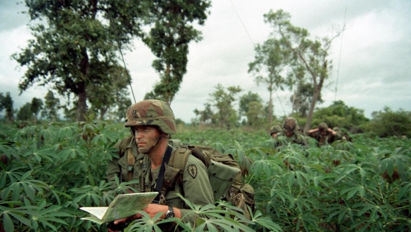 ����ɫ�۾��ߡ����Ͼ��ݺ������� ����ʿ������RPG����