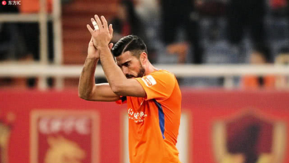 鲁媒:佩莱降薪续约鲁能 费莱尼牺牲薪资补转会