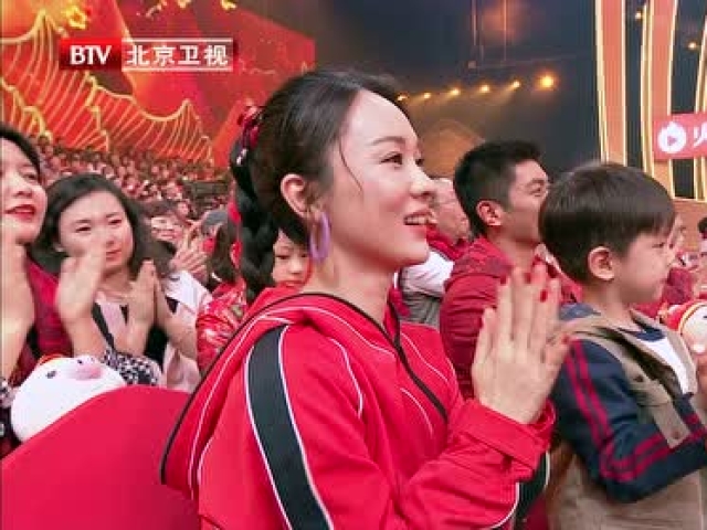 巴图夫妻合唱《我爱我家》主题曲《你是我的家