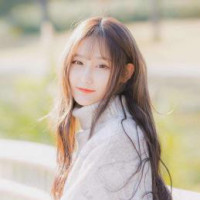 《机器之血》保镖给美女搜身,一旁的兄弟看直