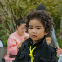 万花丛中过片叶不沾身