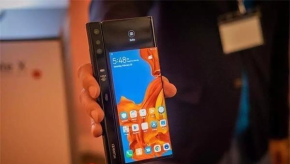 袁惟仁黄韵玲唇枪舌剑 高晓松大秀英文嗨翻全