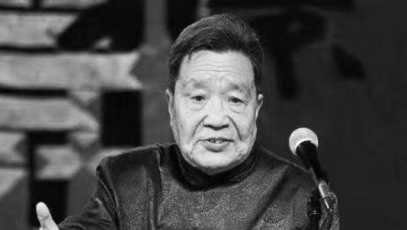 一线丨德云四老之一邢文昭去世,张云雷发文悼念