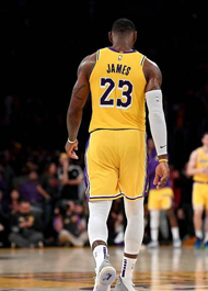  The Lakers have failed in the playoffs for six consecutive years and become the "Grand Wish" of the Zijin Dynasty