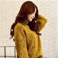 杨幂比基尼性感游泳