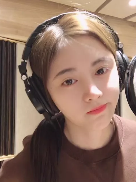 本以为明星离不开化妆,鞠婧祎素颜照曝光后,网友:太心动了!