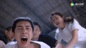 小凌霄|她来了！她带着我们的童年噩梦走来了！