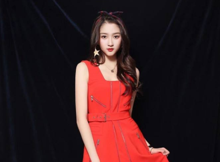 中国5位小花旦,少年成名,未来中国10年内影视界的流量大咖