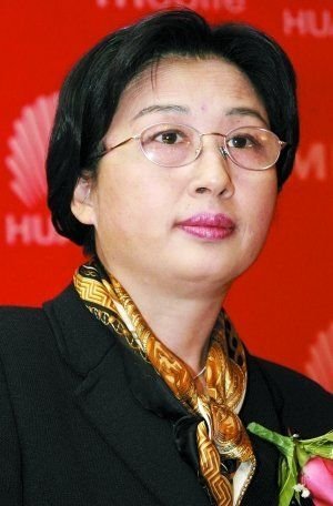 孙亚芳对华为的重要性不比任正非低,甚至有传闻任正非想让她做华为的