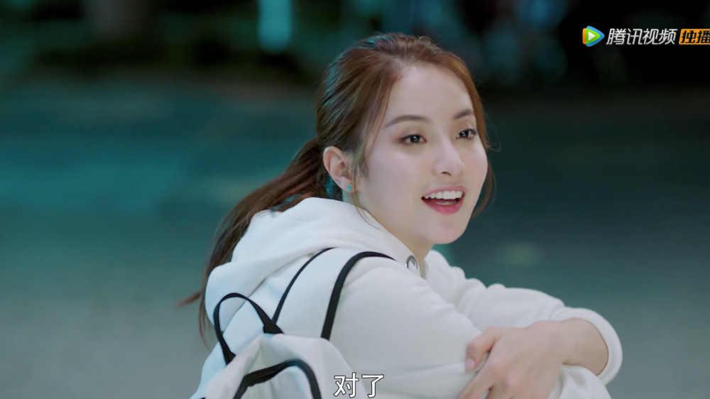 苏沐橙自由转会来到兴欣,看到沐雨橙风转让价格,陶轩还是有良心