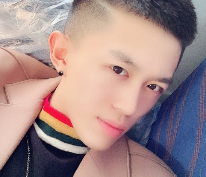 牌牌琦微博发文,称自己白玩一次网络,表示被攻击是