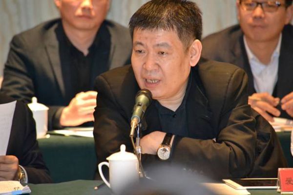 张剑,河南商丘人,1990年底大学刚毕业成立公司经营自行车零售业务