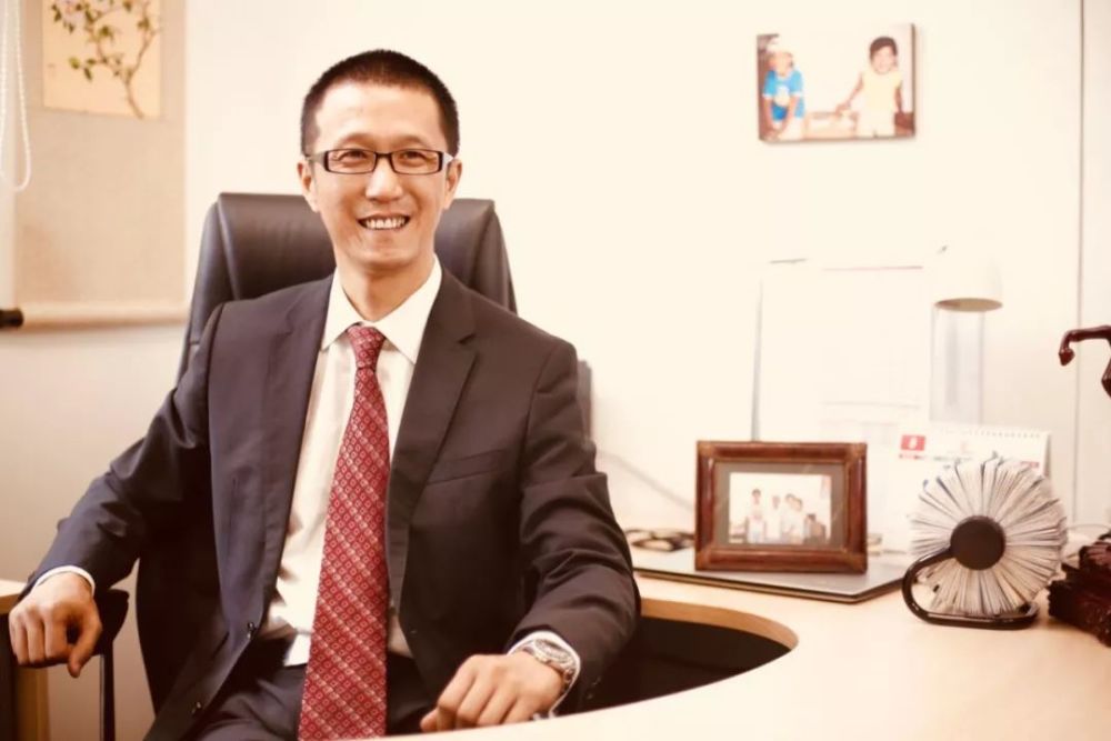 华烨博士烨辉医药科技有限公司创始人ceo华烨博士是烨辉医药科技有限