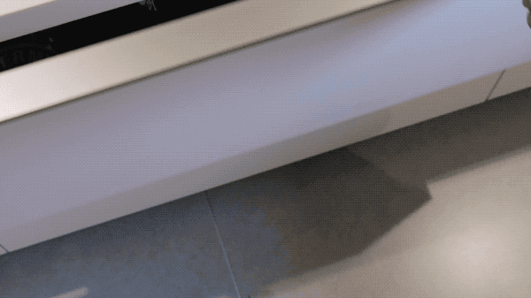 玩具|他在西湖边买200㎡豪宅，4年不住人，堆满的玩具总价超房子