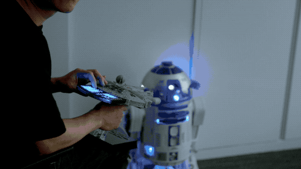 玩具|他在西湖边买200㎡豪宅，4年不住人，堆满的玩具总价超房子