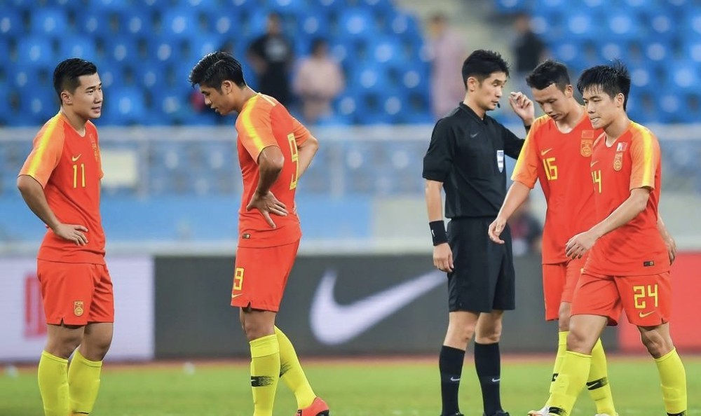 眼神防守再现赛场,中国国奥输给越南,不归化球员行吗