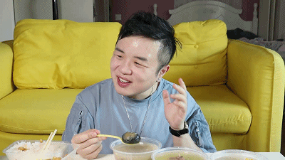 成为一个健康养生boy (才怪) 麻辣香锅 首先是麻辣香锅 辣到发苦 还有