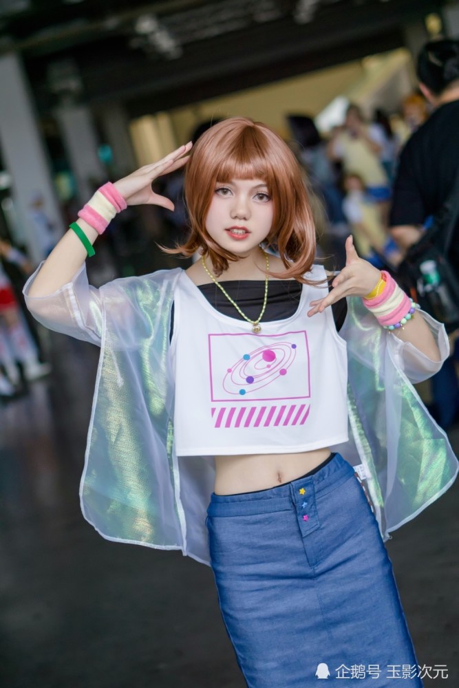 我的英雄学院cosplay丽日御茶子