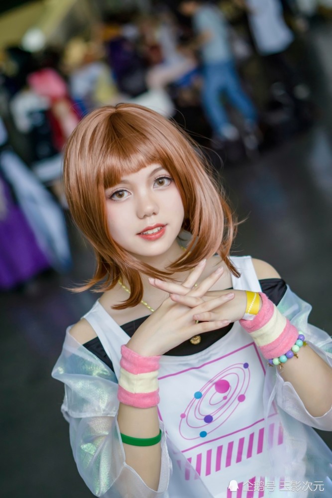 我的英雄学院cosplay丽日御茶子