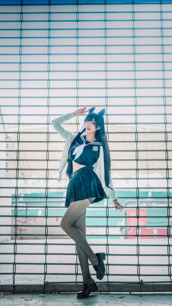 漂亮的爱宕小姐姐上线网友却说不玩游戏只看你