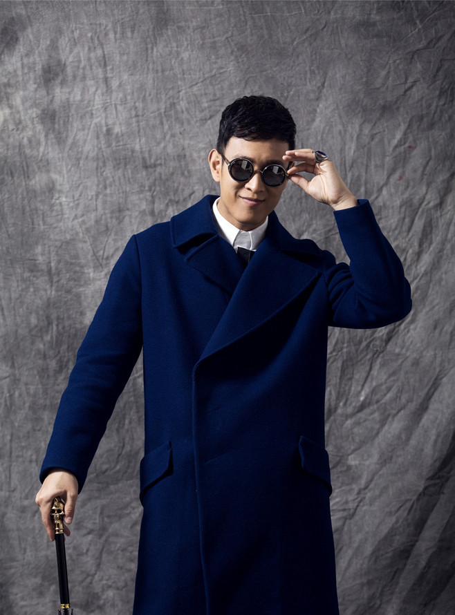 李超美照,成熟稳重霸气测漏