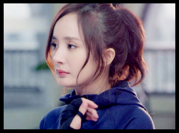 还记得当年的《双响炮》吗?镜头中有杨幂出现,当年的她很杀马特