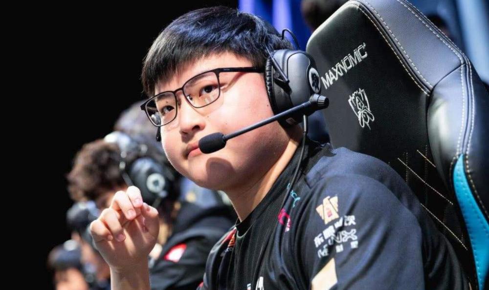 uzi被侮辱事件后续涉事员工被开除官微公开道歉两次