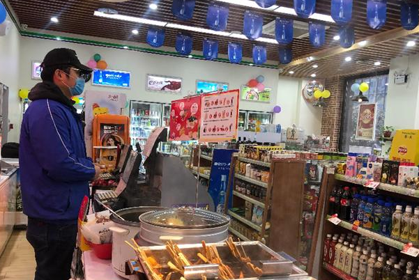 晚上的便利店顾客很少,为什么还要24小时营业?看完涨知识